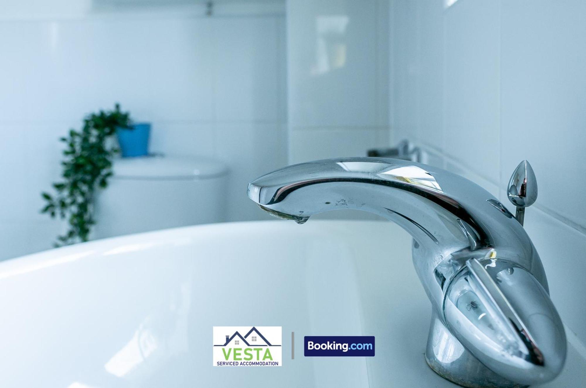Three Bedroom Apartment By Vesta Serviced Accommodation & Short Lets Hatfield With Free Parking Eksteriør bilde